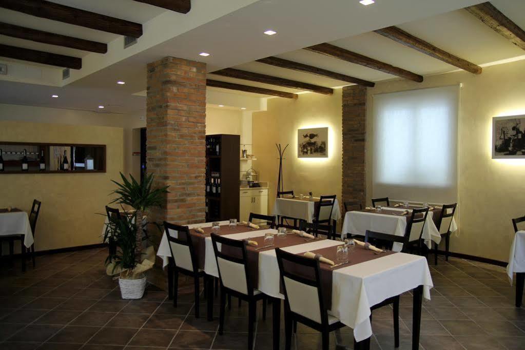 Albergo Leon Bianco Gonàrs Dış mekan fotoğraf